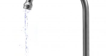 VELTEK-opbakning til minister før samråd om GDV Water faucets isolated against a white background